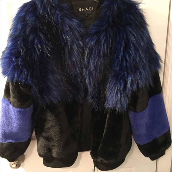Shaci Blue fur coat or bomber - Picture 2 of 3